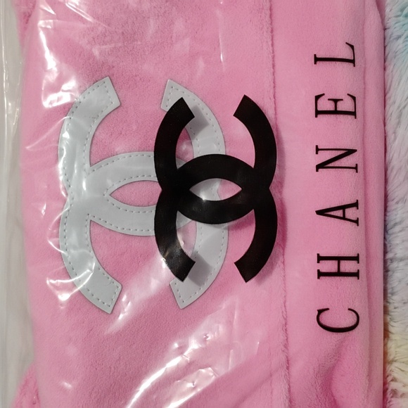 Authentic CHANEL Precision Novelty Messenger Bag W Adjustable Strap - Picture 15 of 16